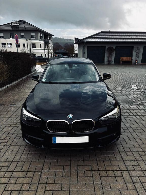 Gebraucht BMW 118 Advantage 136 PS (100 kW) 2017 Schwarz Kleinwagen