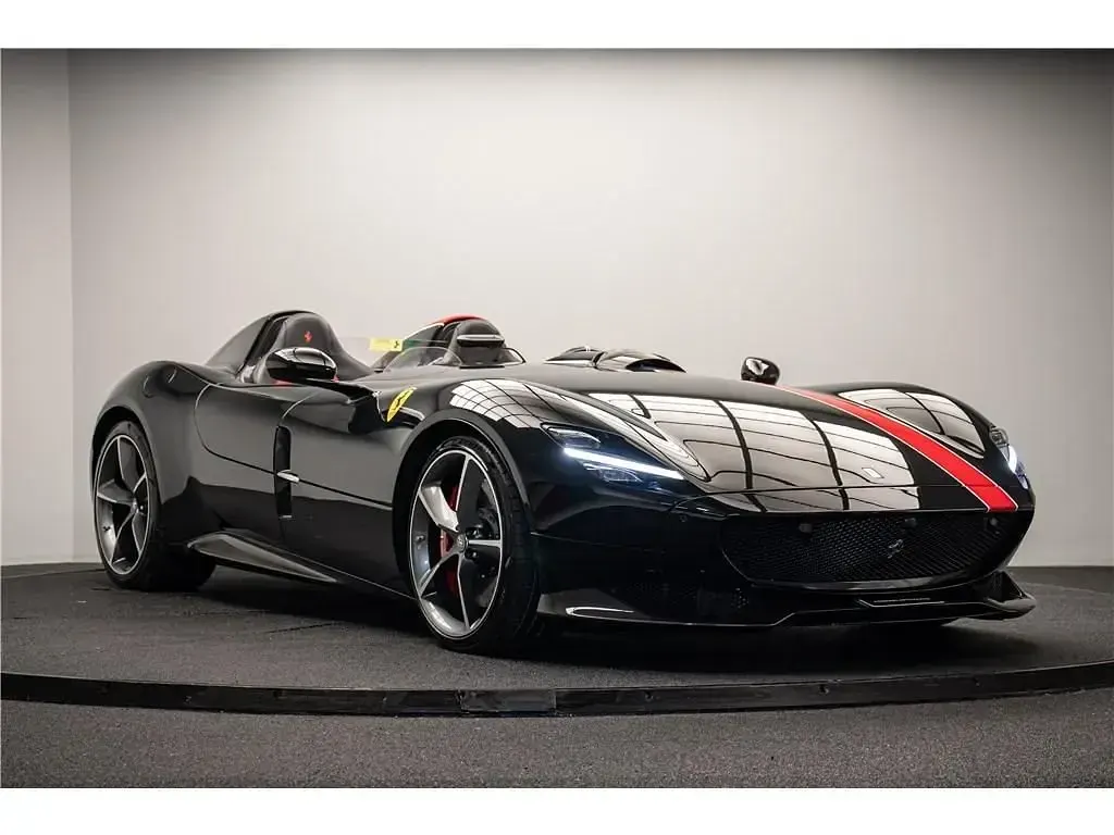 Gebraucht Ferrari Monza 810 PS (595 kW) 2020 Schwarz Cabrio