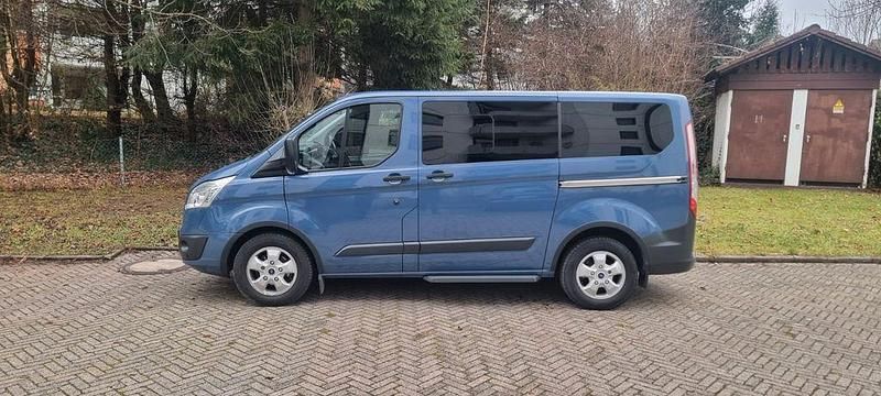 Gebraucht Ford Tourneo 170 PS (125 kW) 2017 Van / Kleinbus