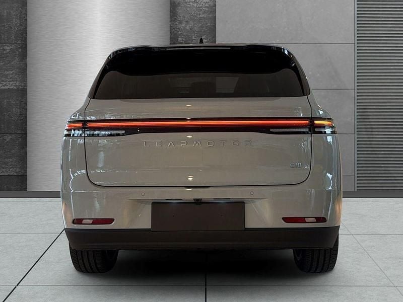 Neu Leapmotor C10 160 kW (218 PS) 2026 Tundra gray SUV