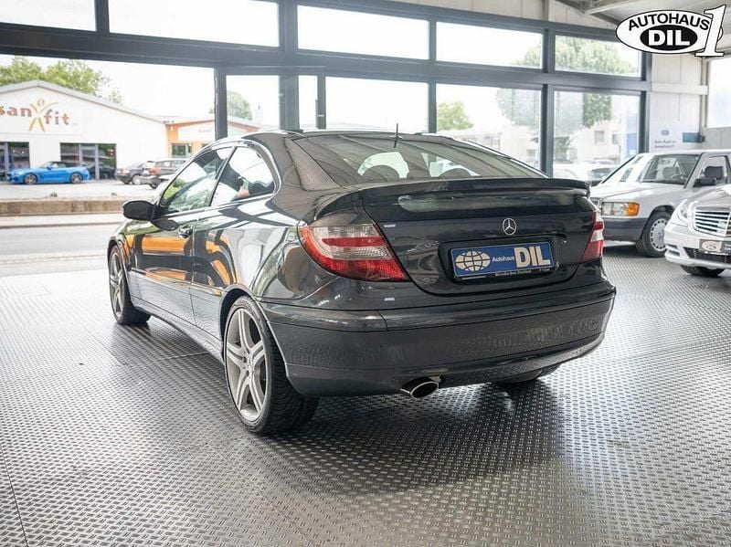 Gebraucht Mercedes CL230 204 PS (150 kW) 2008 Tenorit grau (metallic) Coupé