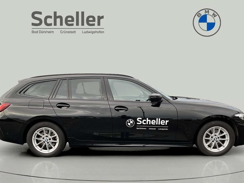 Gebraucht BMW 320 190 PS (139 kW) 2022 Schwarz Limousine