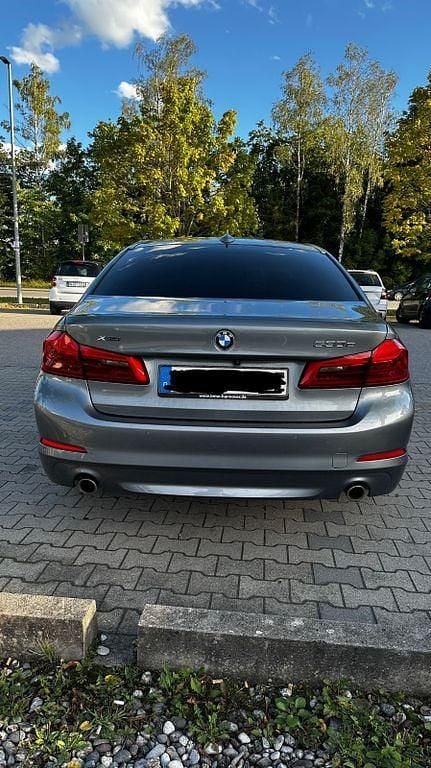 Grau Gebraucht 2020 BMW 530e Limousine | 22.900 € (Superpreis) - Bild 1/4