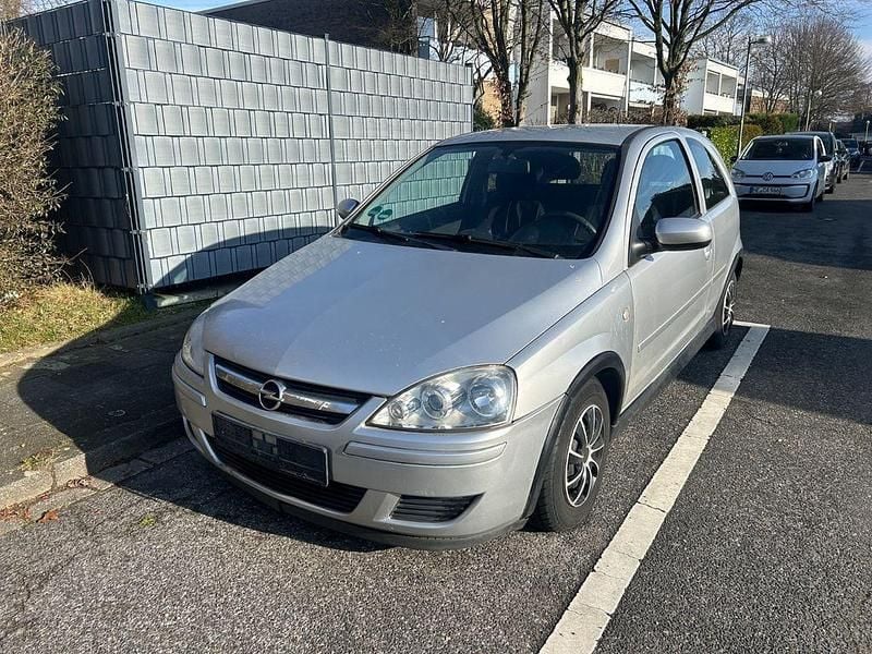 Grau Gebraucht 2006 Opel Corsa Cosmo Limousine | 2.000 € (Superpreis) - Bild 1/4