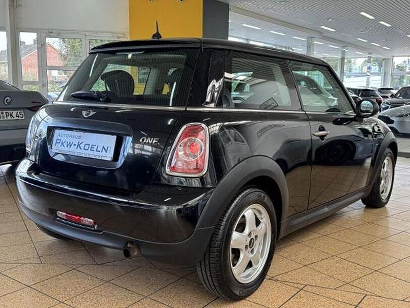 Gebraucht Mini ONE Salt 98 PS (72 kW) 2011 Schwarz Kleinwagen