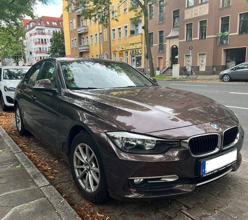 Gebraucht BMW 316 136 PS (100 kW) 2014 Braun Limousine