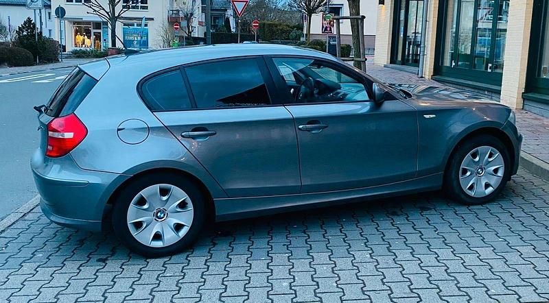 Second-hand BMW 120 Performance 177 CP (130 kW) 2010 Gri Hatchback