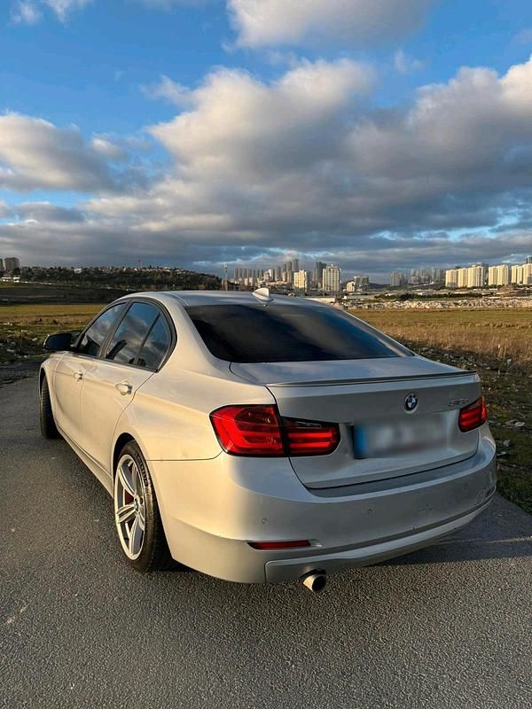 Usata BMW 318 143 CV (105 kW) 2013 Berlina