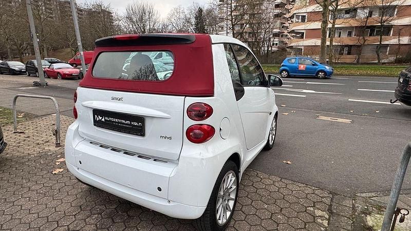 Gebraucht Smart ForTwo Cabrio 71 PS (52 kW) 2011 Weiß Cabrio