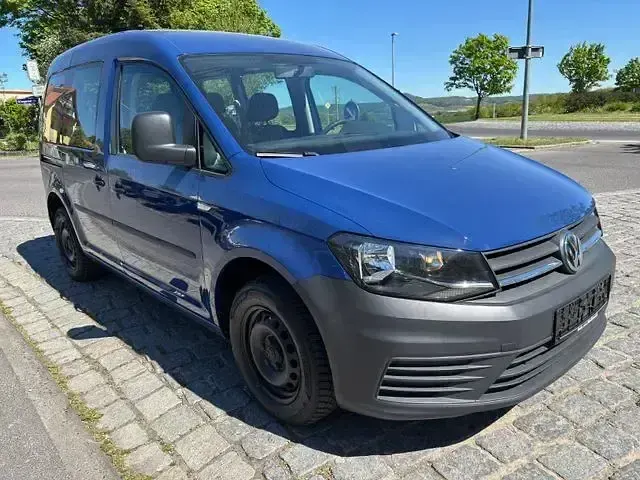 Używany VW Caddy 118 KM (86 kW) 2018 Niebieski Minivan