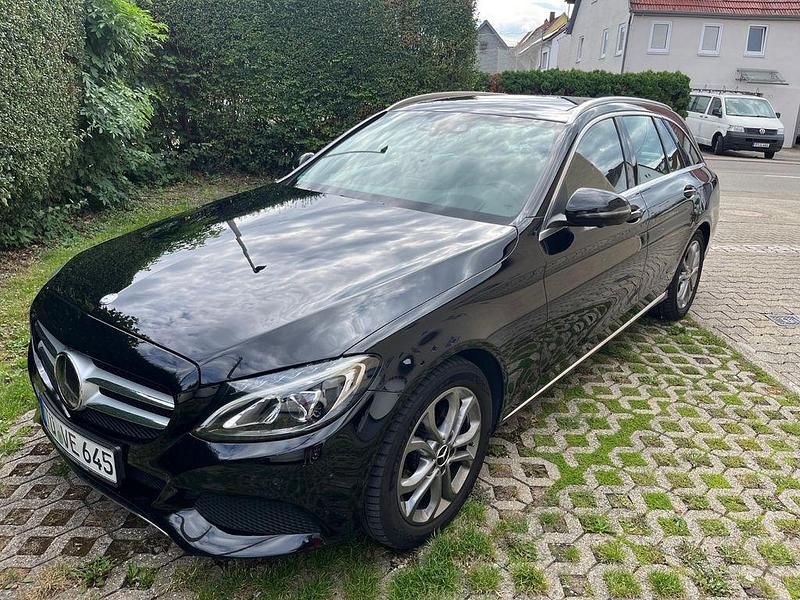 Schwarz Gebraucht 2016 Mercedes C220 Avantgarde Limousine | 14.900 € (Guter Preis) - Bild 1/4