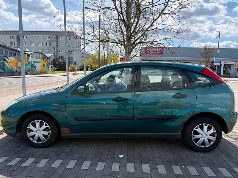 Usata Ford Focus 101 CV (74 kW) 2001 Berlina