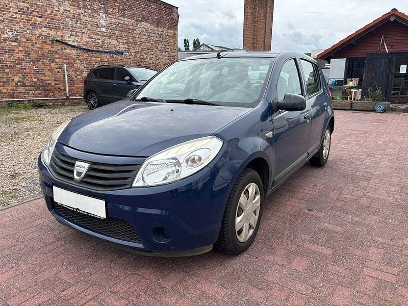 Dacia blau marine Gebraucht 2009 Dacia Sandero Kleinwagen | 3.350 € (Etwas zu teuer) - Bild 1/4