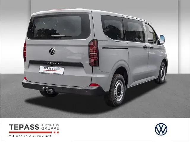 Neu VW T7 150 PS (110 kW) 2026 Grau Van