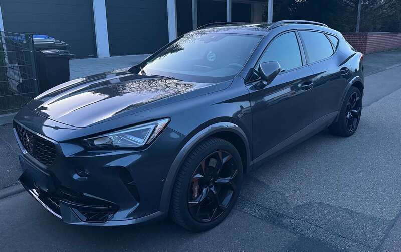 Grau Gebraucht 2020 Cupra Formentor VZ SUV | 27.690 € (Guter Preis) - Bild 1/4