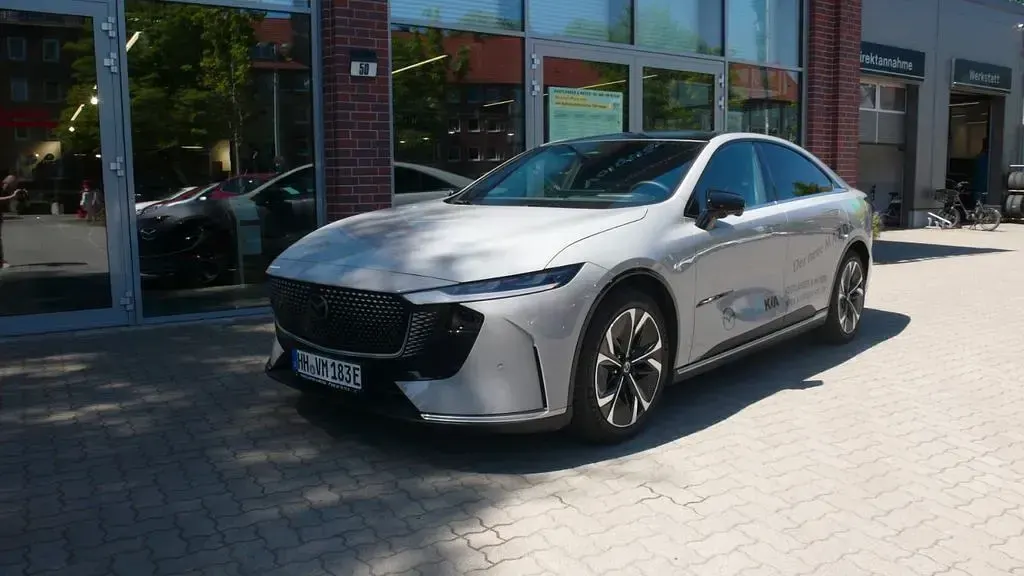 Gebraucht Mazda 6e Takumi-Line 189 kW (258 PS) 2025 Aero gray Limousine