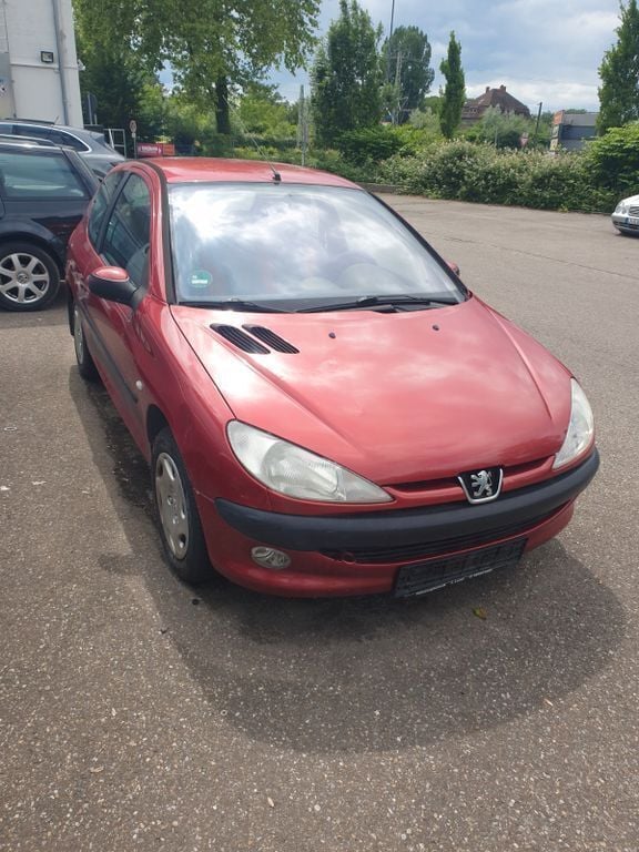 Rot Gebraucht 2001 Peugeot 206 Filou Limousine | 950 € (Fairer Preis) - Bild 1/4