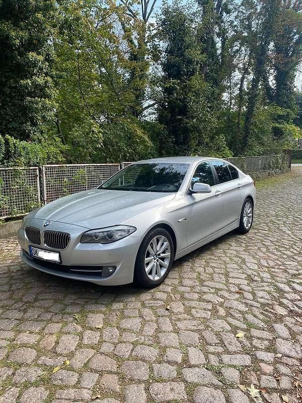 Gebraucht BMW 520 Sport Line 184 PS (135 kW) 2011 Limousine