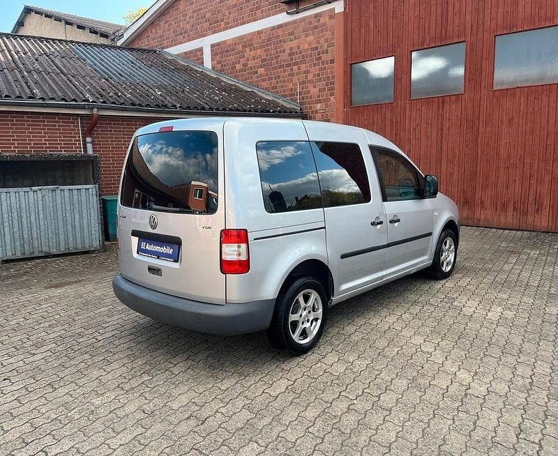 Używany VW Caddy Life 105 KM (77 kW) 2004 Srebrny Minivan