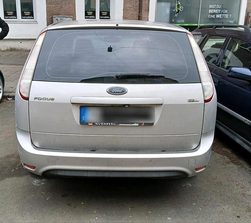 Gebraucht Ford Focus 109 PS (80 kW) 2008 Silber Kombi