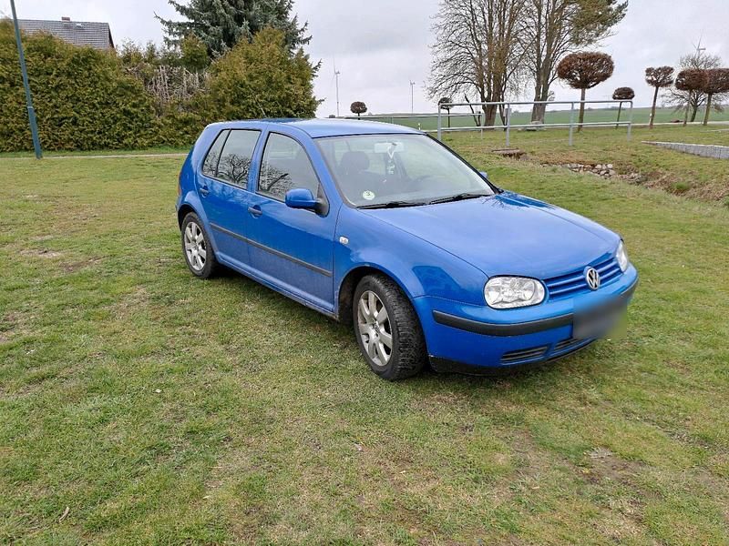 Gebraucht VW Golf IV 90 PS (66 kW) 2001 Blau Limousine