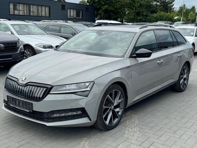 Grau Gebraucht 2020 Skoda Superb SportLine Kombi | 21.990 € (Fairer Preis) - Bild 1/4