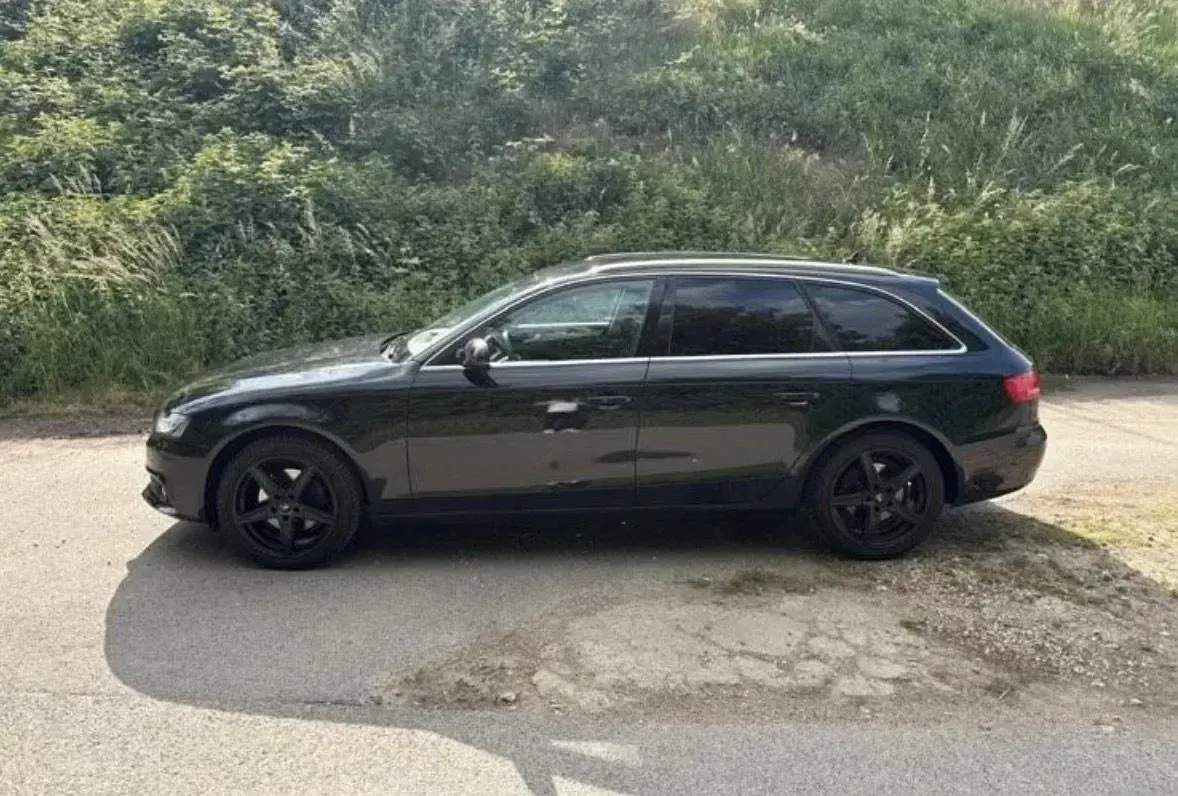 Gebraucht Audi A4 143 PS (105 kW) 2011 Schwarz Kombi