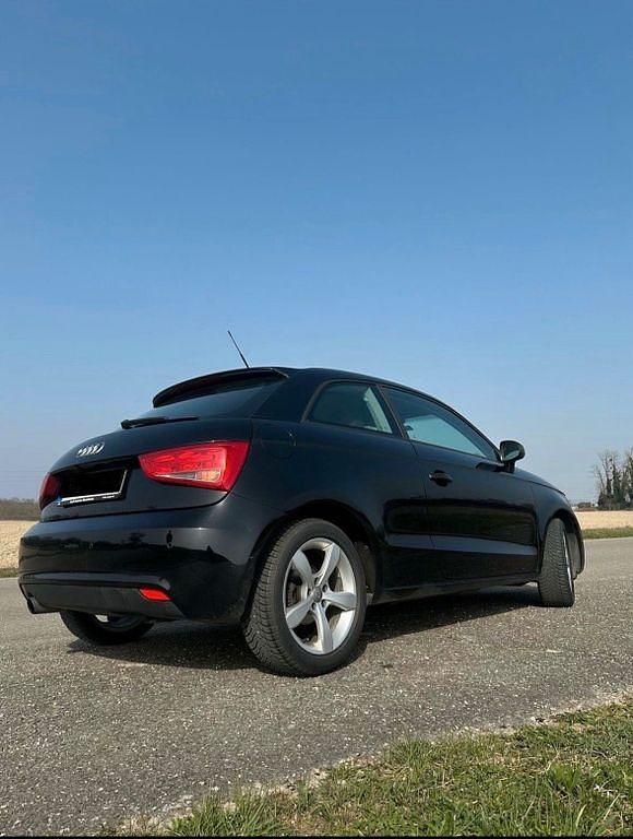 Gebraucht Audi A1 86 PS (63 kW) 2011 Schwarz Kleinwagen