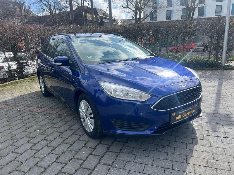 Gebraucht Ford Focus Trend 120 PS (88 kW) 2016 Blau Limousine