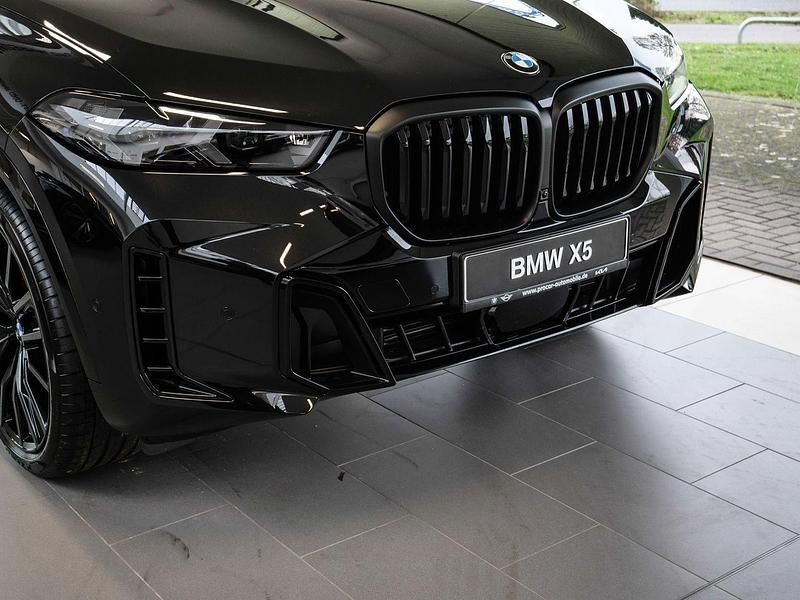 Gebraucht BMW X5 Performance 352 PS (258 kW) 2025 Schwarz SUV