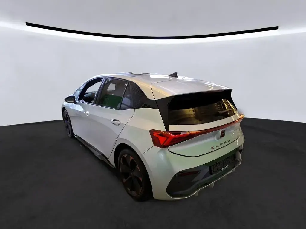 Second-hand Cupra Born 150 kW (204 CP) 2024 Argintiu Hatchback
