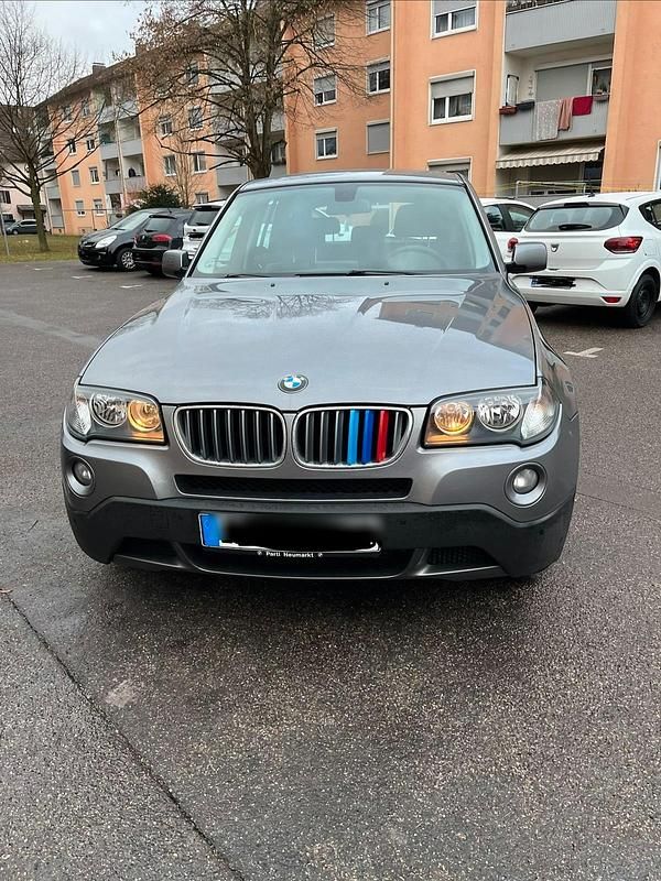 Grau Gebraucht 2009 BMW X3 SUV | 8.500 € (Etwas zu teuer) - Bild 1/4
