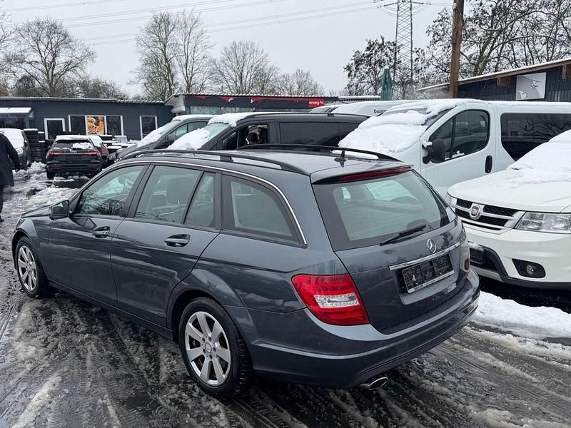 Gebraucht Mercedes C220 170 PS (125 kW) 2014 Grau Kombi