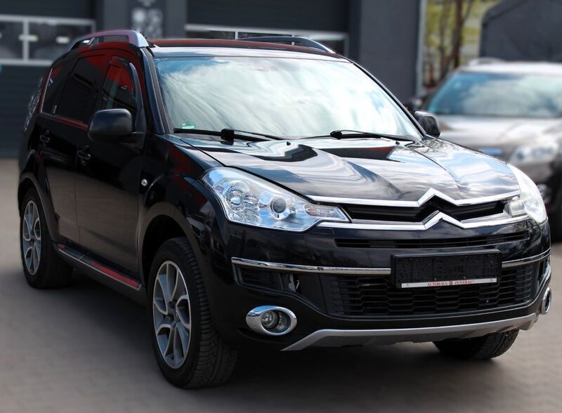 Schwarz Gebraucht 2010 Citroën C-Crosser Exclusive SUV | 9.690 € (Teuer) - Bild 1/4