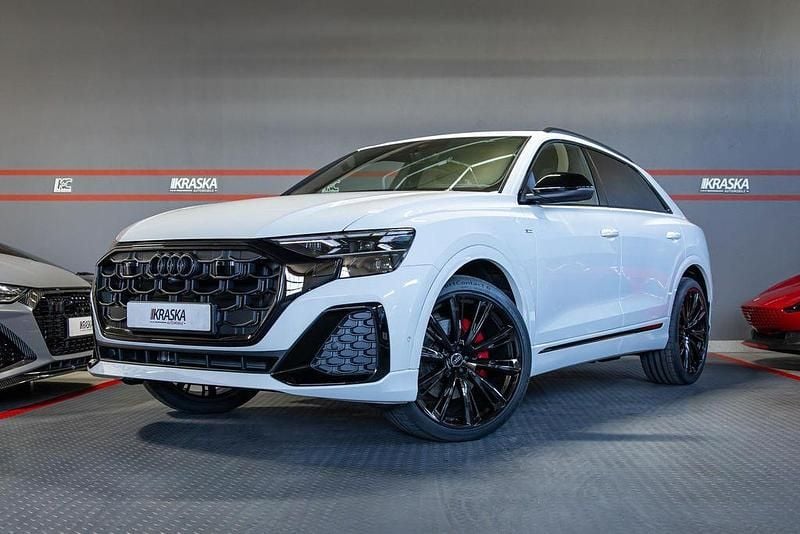 Gletscherweiß metallic Neu 2025 Audi Q8 S-Line SUV | 104.950 € (Fairer Preis) - Bild 1/4
