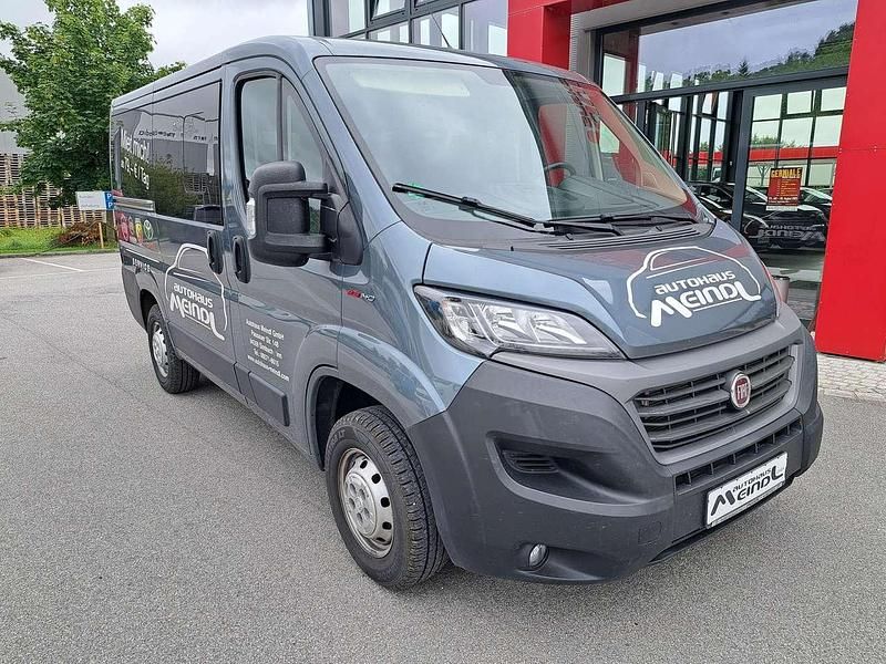 Gebraucht Fiat Ducato 140 PS (102 kW) 2020 Fer grau met. Van