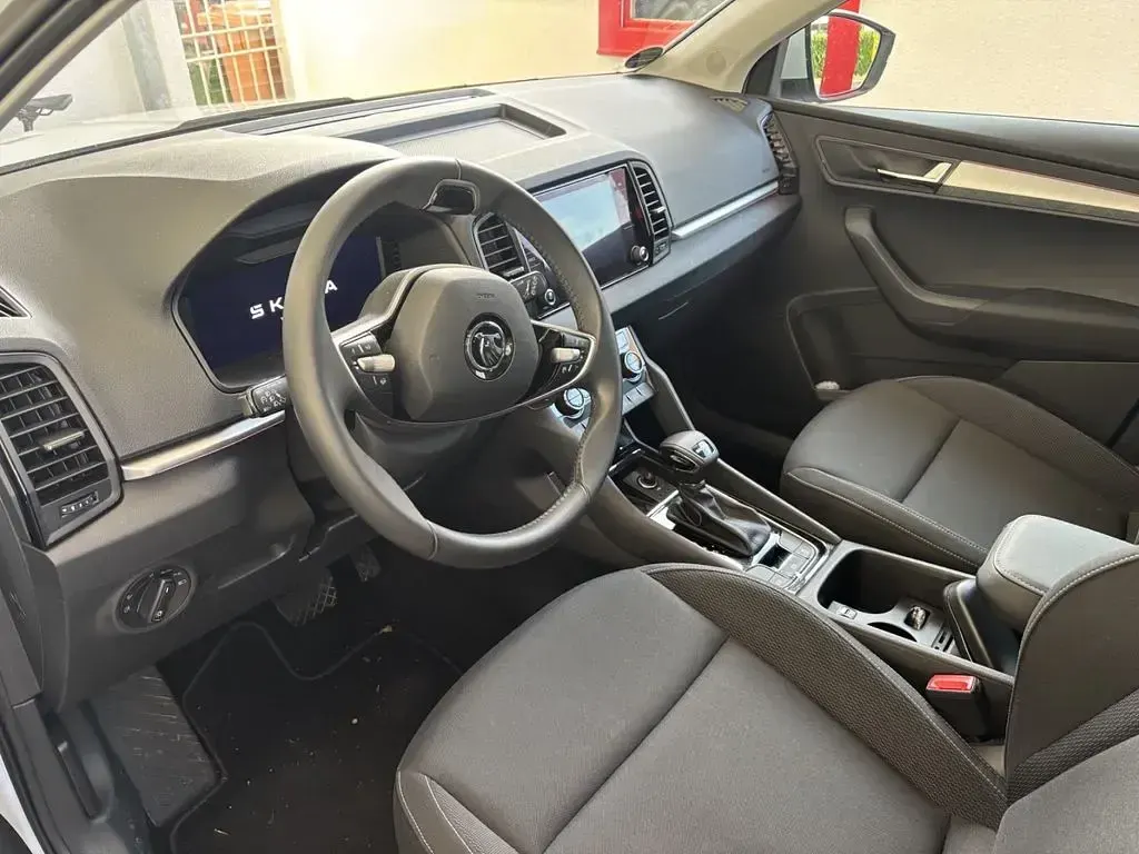 Gebraucht Skoda Karoq Drive 150 PS (110 kW) 2024 Weiß SUV