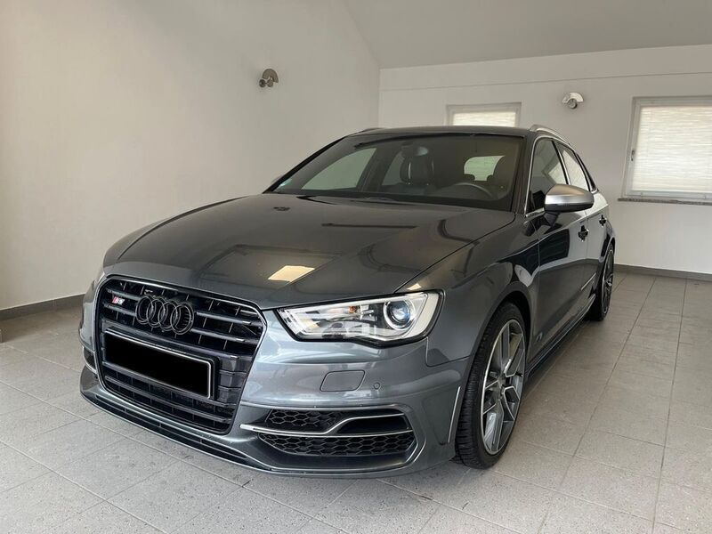 Grau Gebraucht 2015 Audi S3 Sport Limousine | 18.700 € (Superpreis) - Bild 1/4