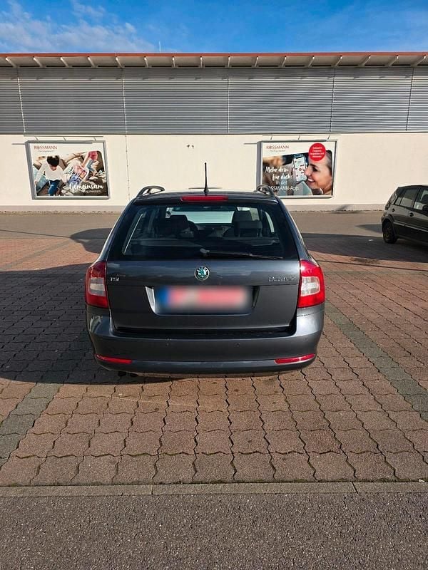 Second-hand Skoda Octavia 122 CP (89 kW) 2011 Gri Break