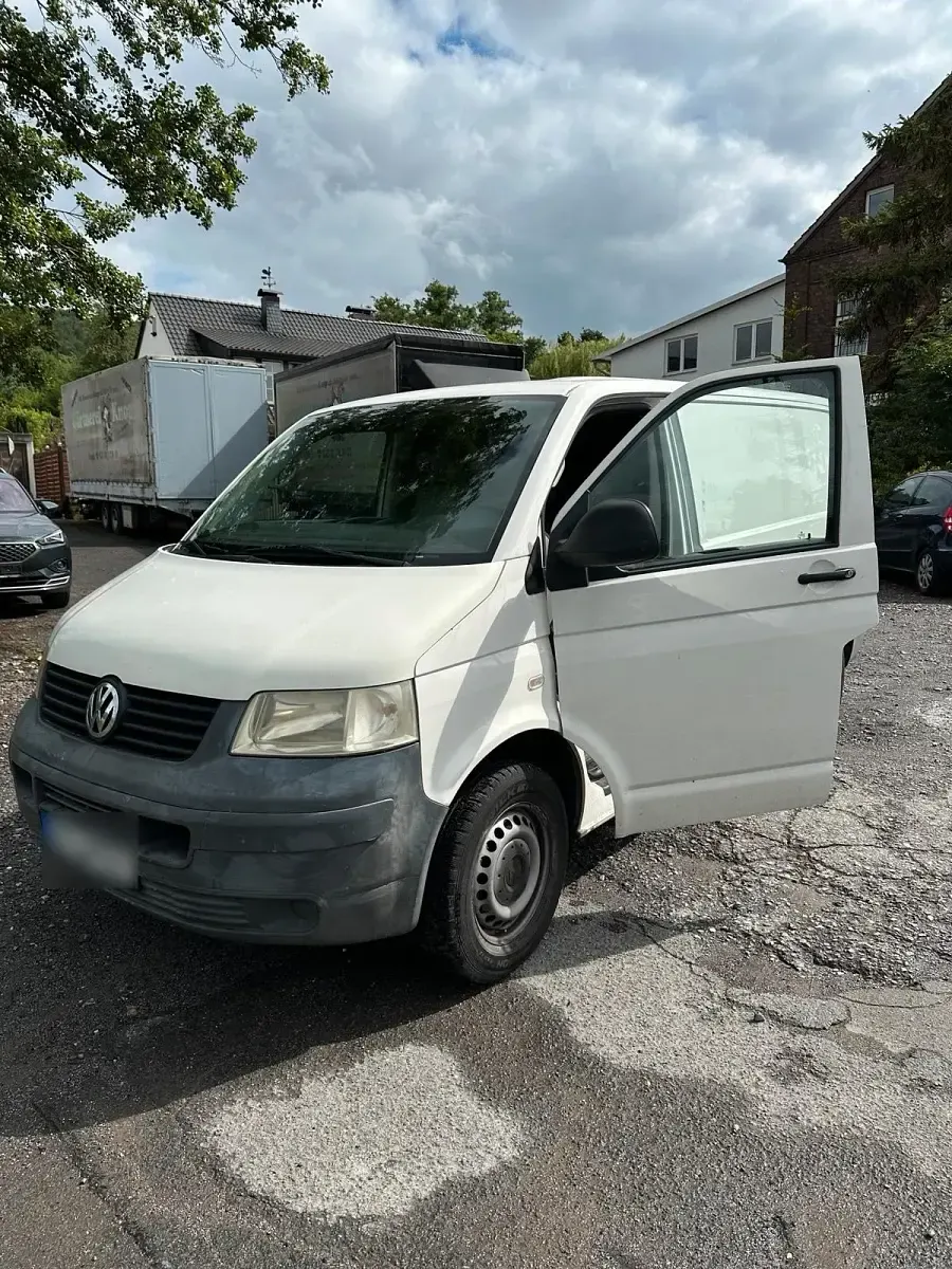 Gebraucht VW Multivan 102 PS (75 kW) 2013 Weiß Van / Kleinbus