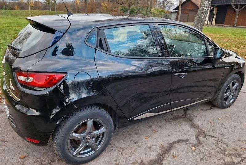 Gebraucht Renault Clio IV LIMITED 73 PS (53 kW) 2017 Schwarz Limousine