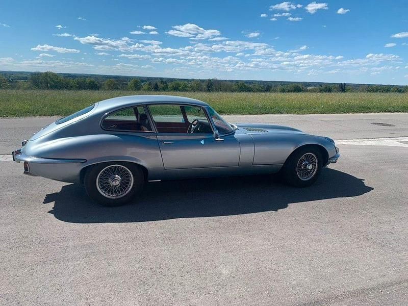 Grau Gebraucht 1972 Jaguar E-Type Coupé | 49.000 € - Bild 1/4