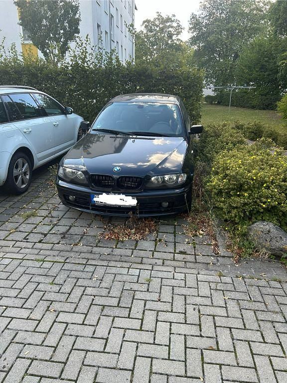 Schwarz Gebraucht 2003 BMW 320 Sport Line Limousine | 1.500 € (Fairer Preis) - Bild 1/4