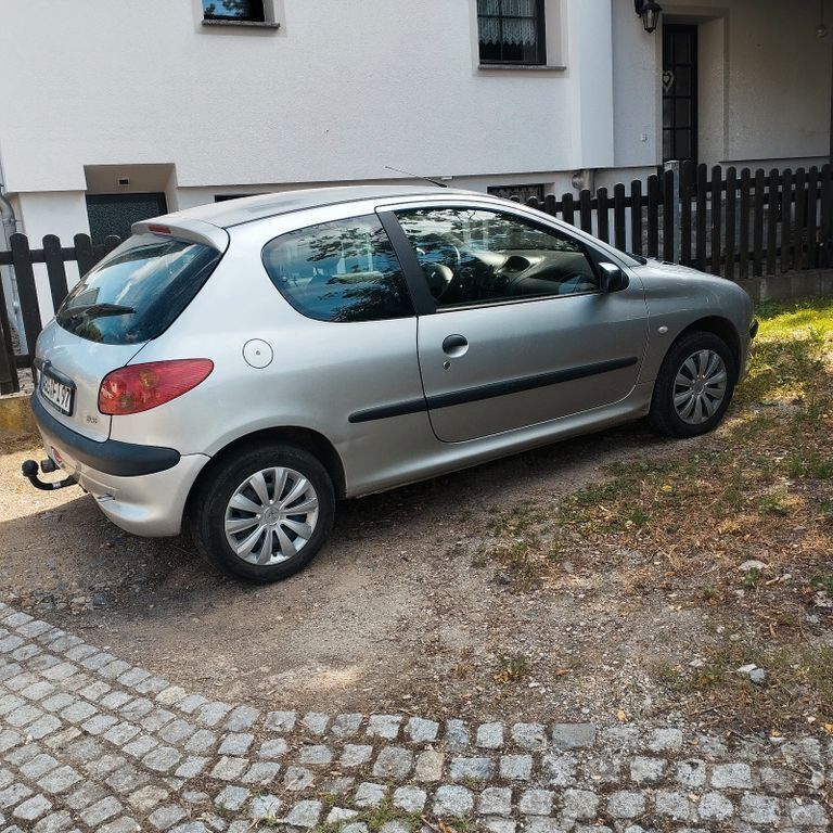 Silber Gebraucht 2002 Peugeot 206 Filou Limousine | 800 € (Guter Preis) - Bild 1/4