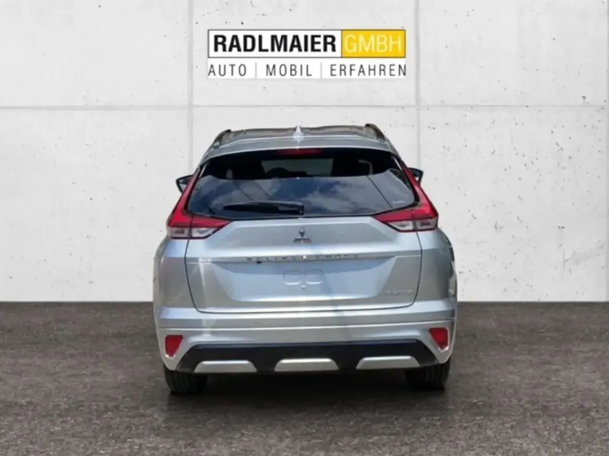 Neu Mitsubishi Eclipse Cross Select 98 PS (72 kW) 2025 Sterling silber SUV