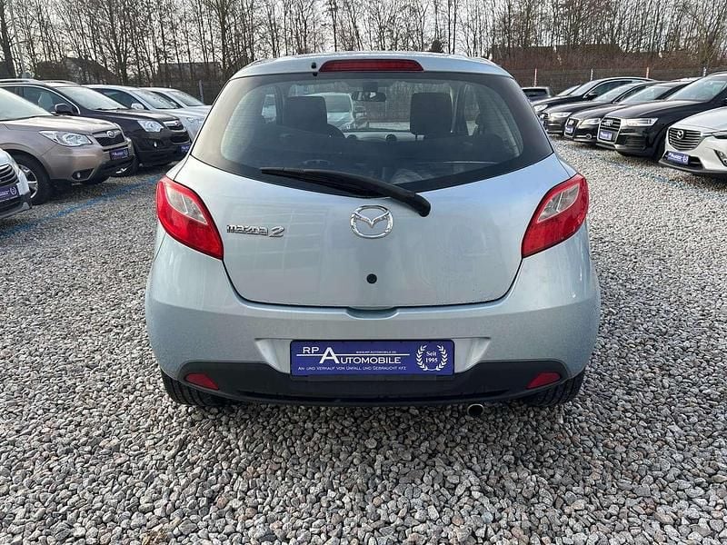 Second-hand Mazda 2 Inclusive 86 CP (63 kW) 2009 Albastru Hatchback
