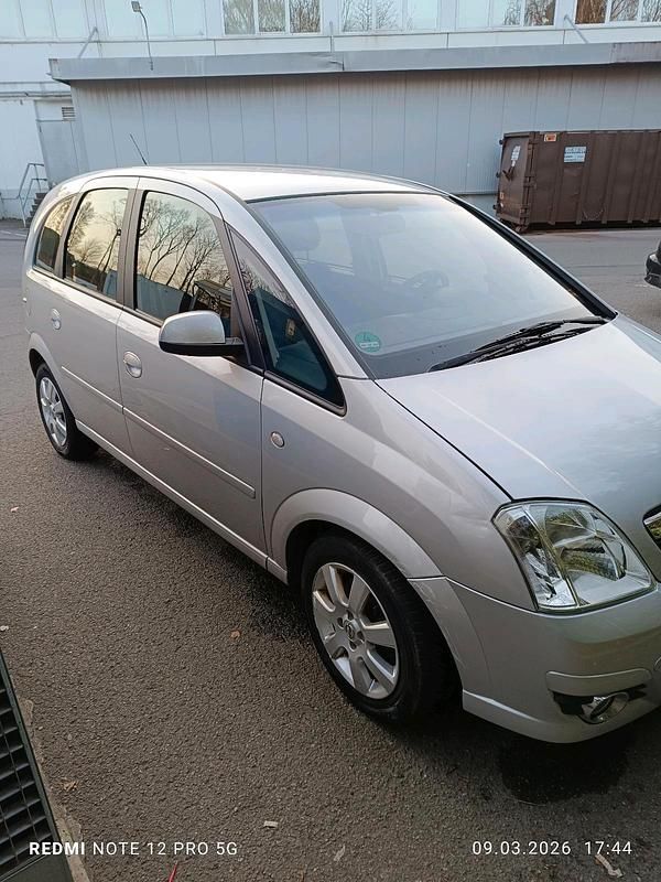 Gebraucht Opel Meriva 105 PS (77 kW) 2006 Silber Van / Kleinbus