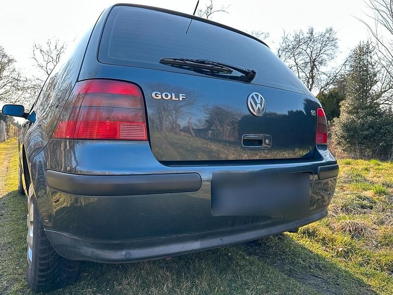 Gebraucht VW Golf IV 105 PS (77 kW) 2001 Grau Kleinwagen