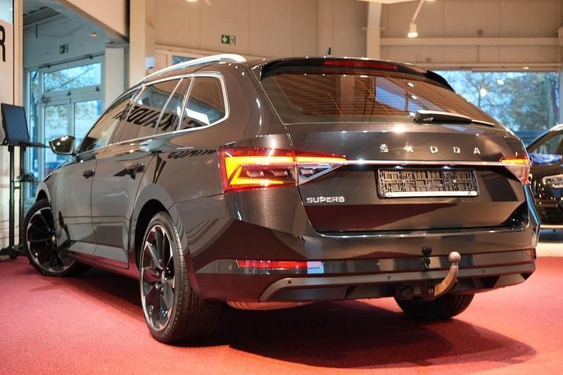Gebraucht Skoda Superb Style 190 PS (139 kW) 2019 Schwarz Kombi