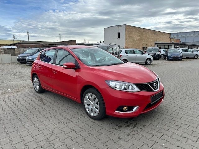 Gebraucht Nissan Pulsar Acenta 116 PS (85 kW) 2015 Rot Limousine